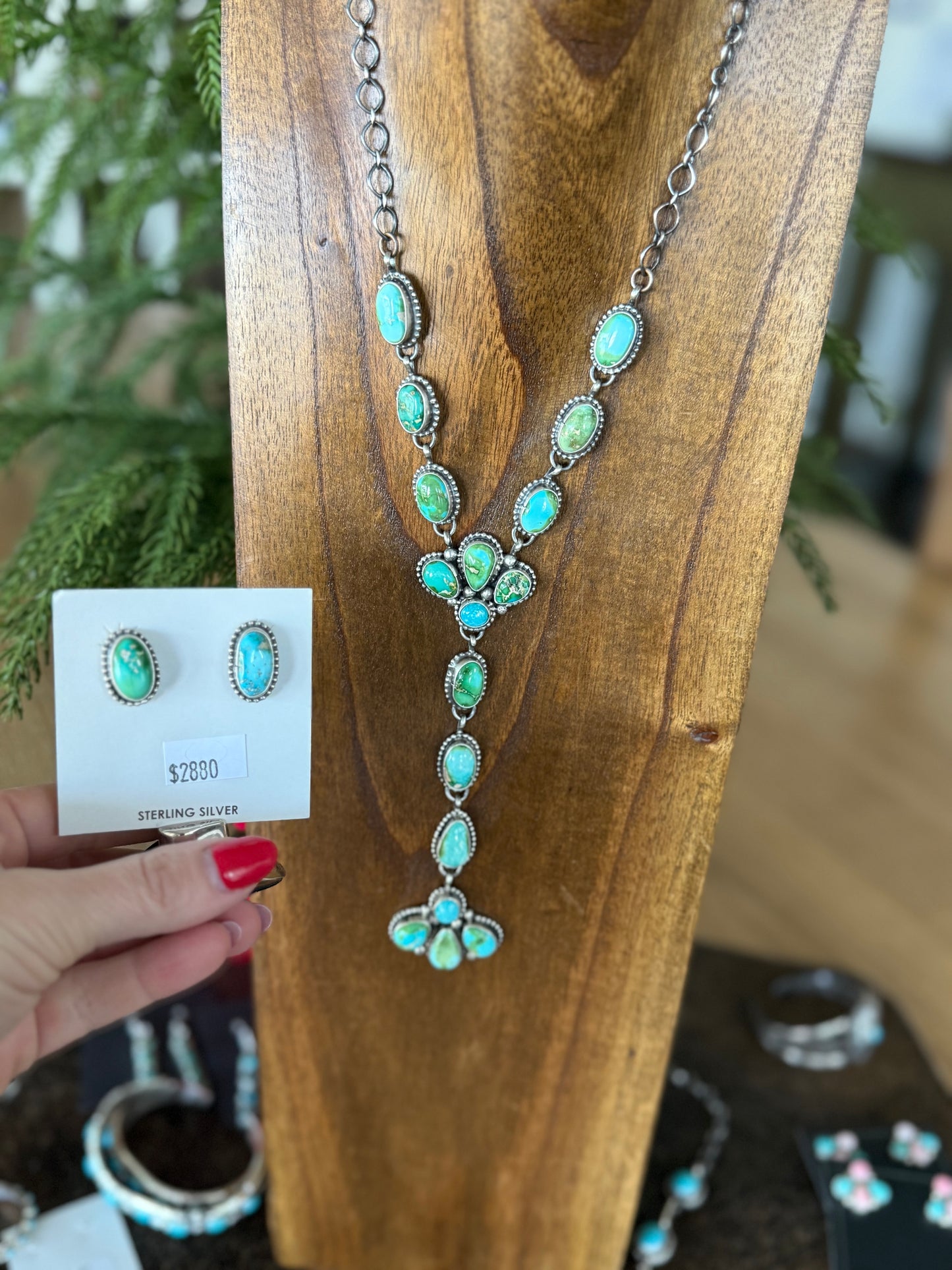 Stunning statement necklace in Sonoran gold with earrings