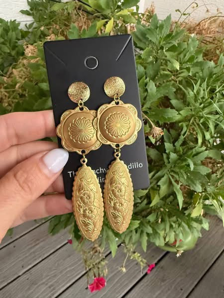 Lainey Dangle Concho earrings