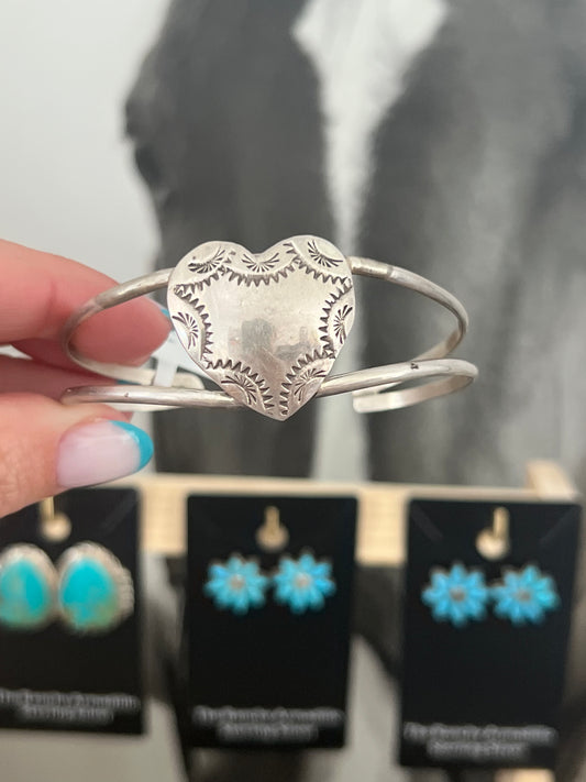 Heart cuff