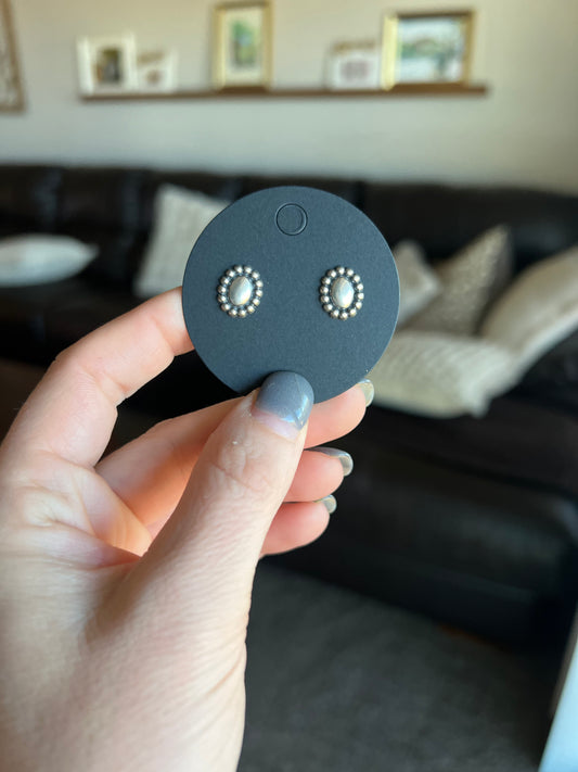 Oval small conchos